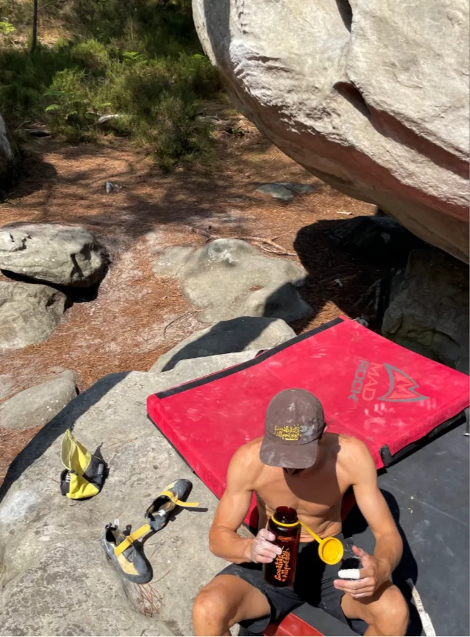 Ngaru drink bottle climbing